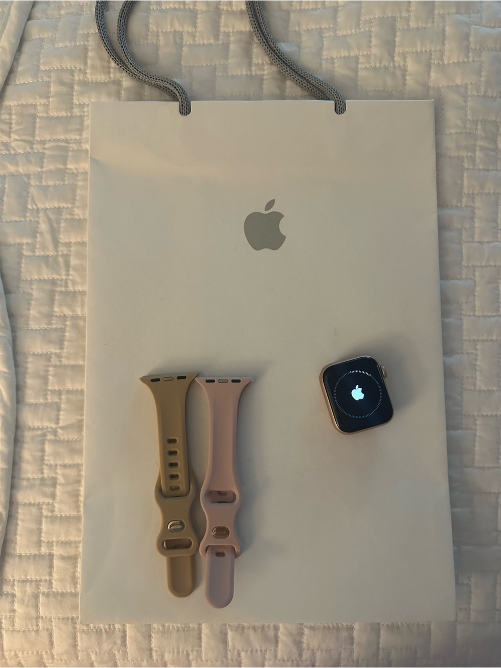 Apple Watch 6 Series 40mm pink bronze color case with extra pink and beige Bands